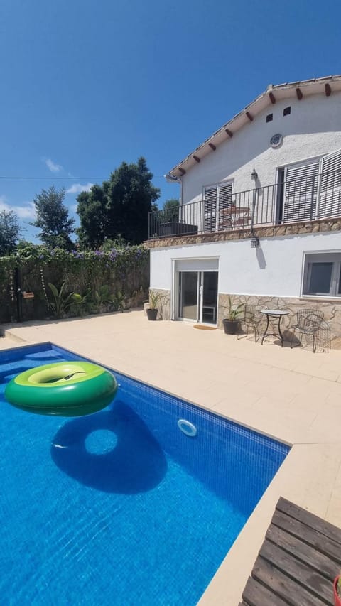 Off site, Pool view, Swimming pool