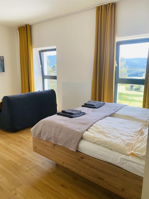 Bed, Summer, TV and multimedia, View (from property/room), Living room