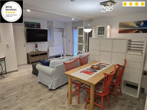 TV and multimedia, Living room, Dining area, Certificate/Award