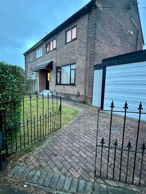 Housefield Stay, Room 2 Vacation rental in Stoke-on-Trent