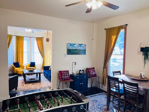 Game Room, Dining area