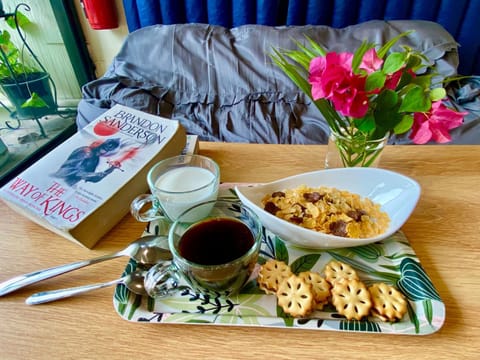 Library, Coffee/tea facilities, Food, Breakfast