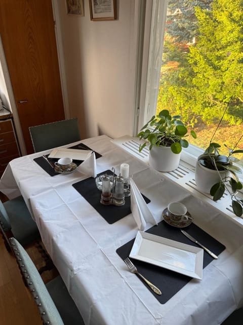 Food and drinks, Dining area