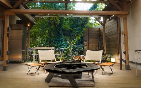 BBQ facilities, Dining area, Garden view