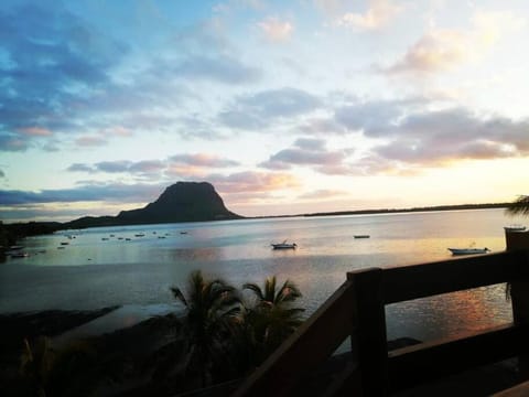 Natural landscape, Mountain view, Sea view, Sunrise, Sunset
