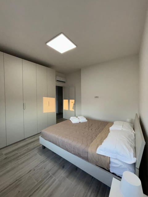 Bed, Photo of the whole room, Bedroom, towels, wardrobe