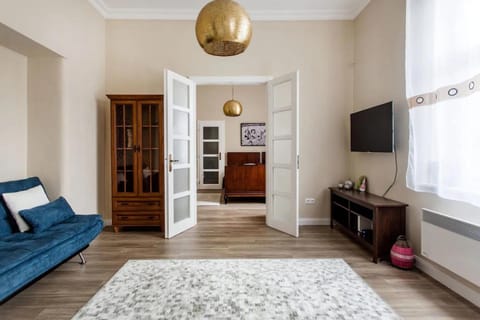 Communal lounge/ TV room, TV and multimedia, Living room