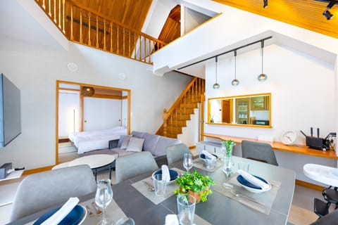 Living room, Seating area, Dining area, kitchen