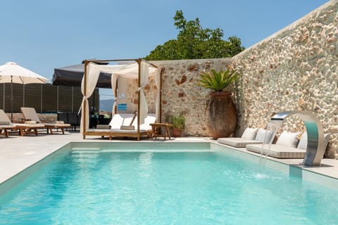 Pool view, Swimming pool, sunbed