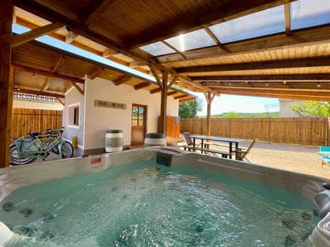 Hot Tub, Pool view