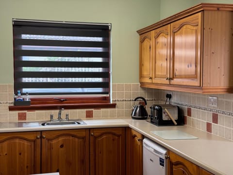 Oaklyn,Highland Village of Beauly, Quiet Neighbourhood, One Bed, Min 5 nights House in Scotland