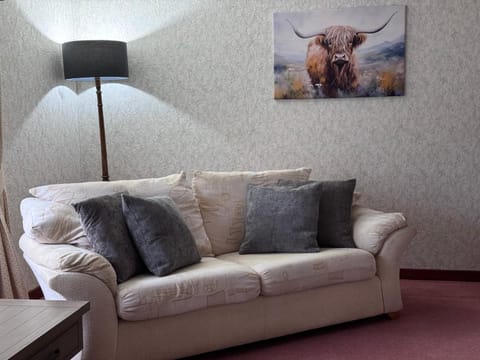 Oaklyn,Highland Village of Beauly, Quiet Neighbourhood, One Bed, Min 5 nights House in Scotland