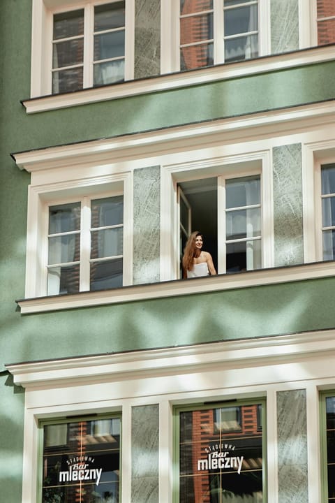 Property building, Day, People