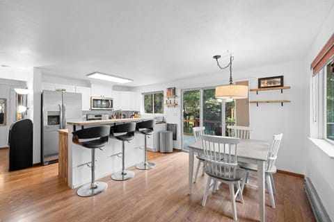 New! Sanctuary at Payette Lake - remodeled - close to town - pet friendly House in McCall