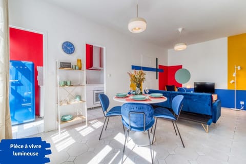 Living room, Dining area