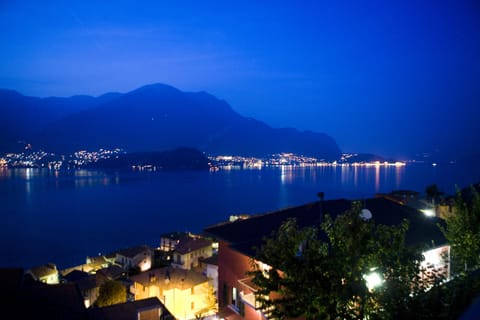 Facade/entrance, Night, Other, Lake view, Sea view, Family