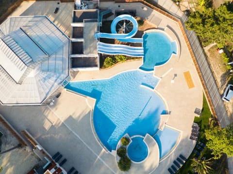 Bird's eye view, Swimming pool
