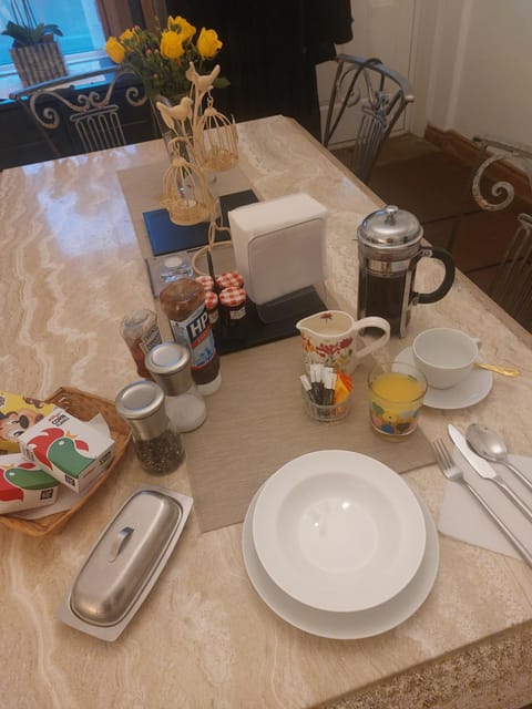 Commerce Cottage Rooms Vacation rental in Harrogate