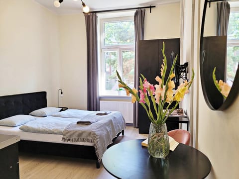 Bed, Photo of the whole room, towels