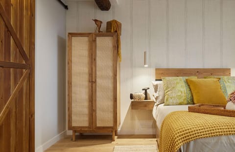 Bed, Photo of the whole room, Bedroom, wardrobe