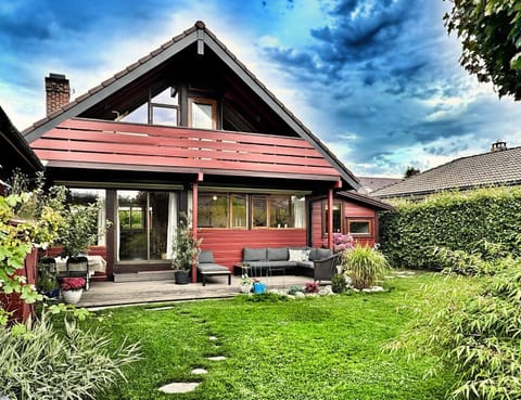 Property building, Garden, Garden, Balcony/Terrace, Garden view, Garden view