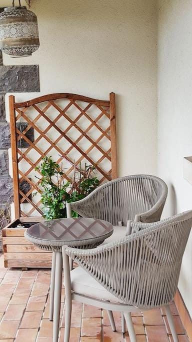 Studio neuf dans maison avec vue sur la chaine des puys Apartment in Riom