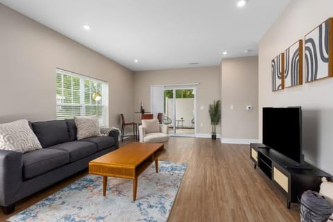 Modern New Build 12BR 12BA w Garage Patio Apartment in Wyoming