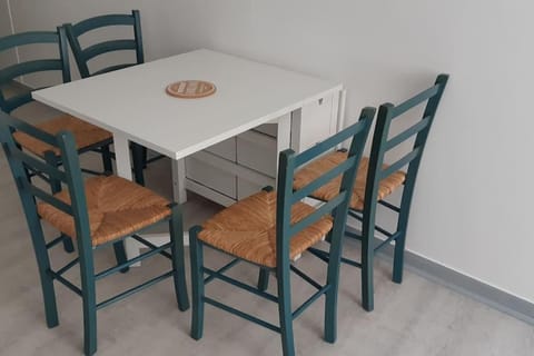 New CHE Droit, wifi, télé x6 personnes Apartment in Normandy