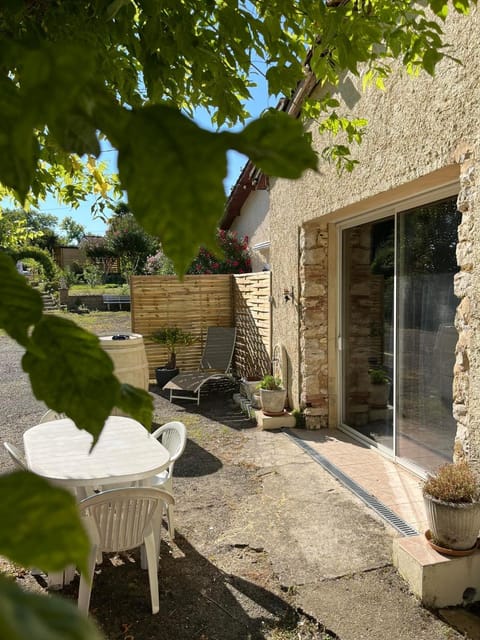 Patio, Garden view