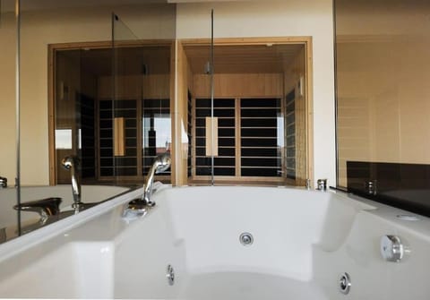 Hot Tub, Bathroom, Bath