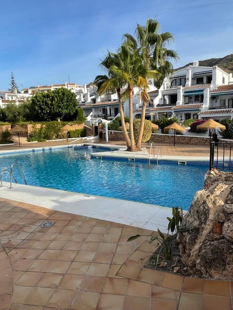 Property building, Pool view, Swimming pool
