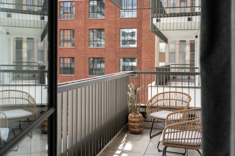 View (from property/room), Balcony/Terrace, Seating area