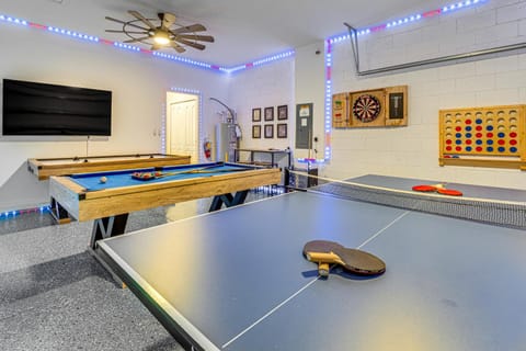 Relax, Play, Swim Luxe Haines City Home with Lanai! House in Haines City