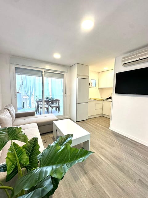 Communal lounge/ TV room, TV and multimedia, Kitchen or kitchenette, Living room
