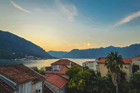 Natural landscape, Mountain view, Sea view, Sunrise, Sunset