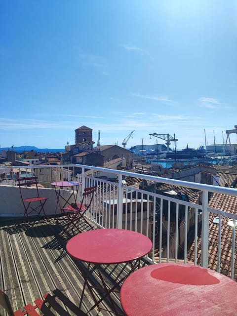 Natural landscape, Balcony/Terrace, City view, Sea view