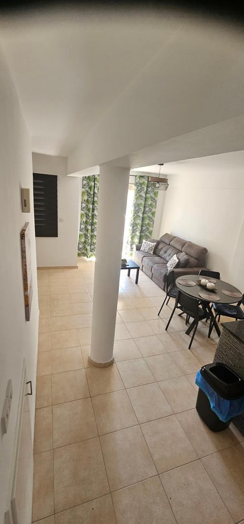 Living room, Photo of the whole room, Seating area