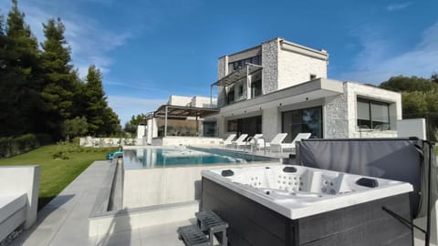 Alessandra Luxury Villas with Private Pools and Jacuzzi House in Halkidiki