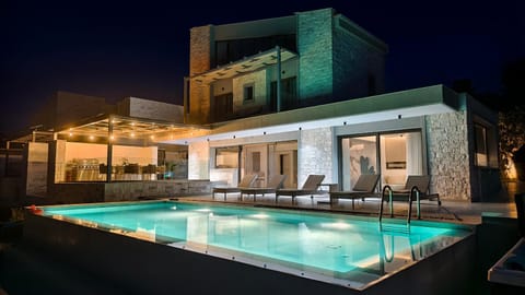 Alessandra Luxury Villas with Private Pools and Jacuzzi House in Halkidiki