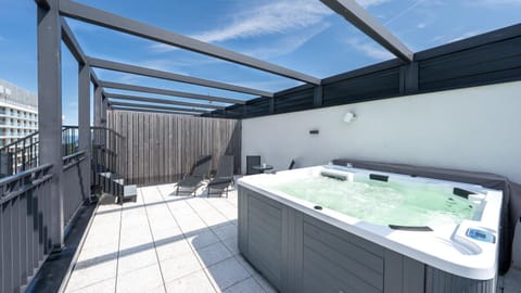 Hot Tub, Balcony/Terrace