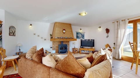 Communal lounge/ TV room, Living room