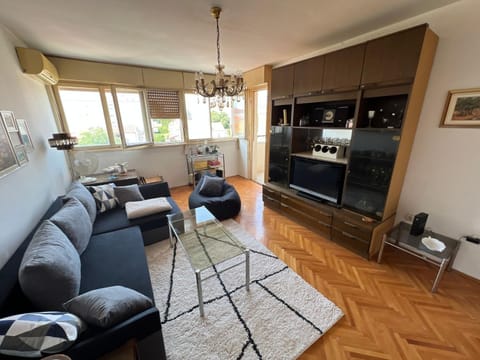 Living room, Decorative detail