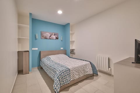 Living room, Bedroom