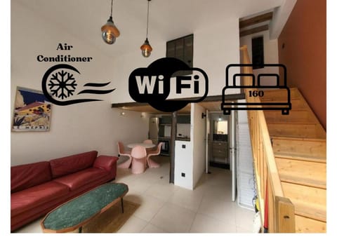 Kitchen or kitchenette, Seating area