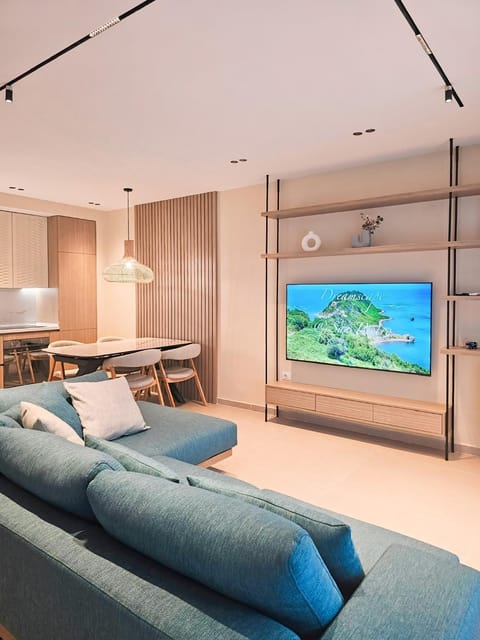 Living room, Seating area, Evening entertainment