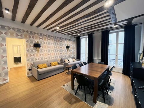Urban Flat 108 - Stunning 4 BDR Flat in Paris Apartment in Paris