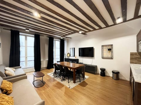 Urban Flat 108 - Stunning 4 BDR Flat in Paris Apartment in Paris