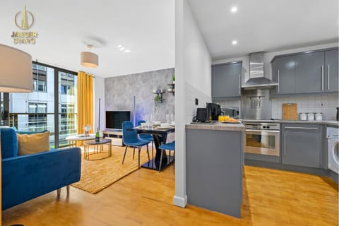 Kitchen or kitchenette, Living room, Dining area