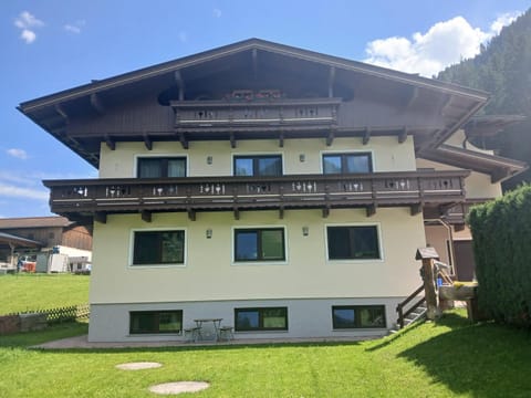 Property building, Spring