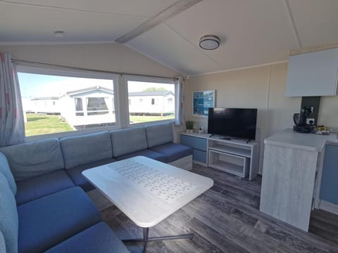 Golden Sands sea holiday beach activities and relax House in Mablethorpe